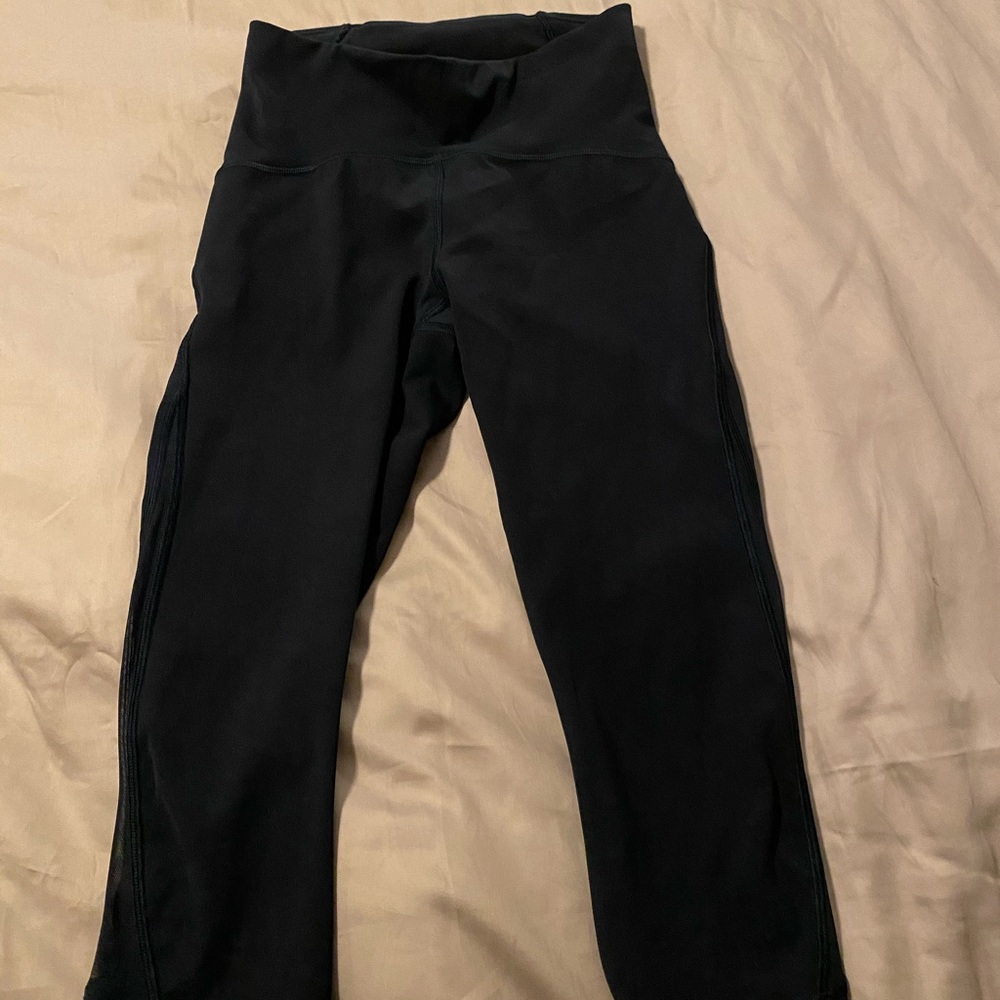 Lululemon navy Capris